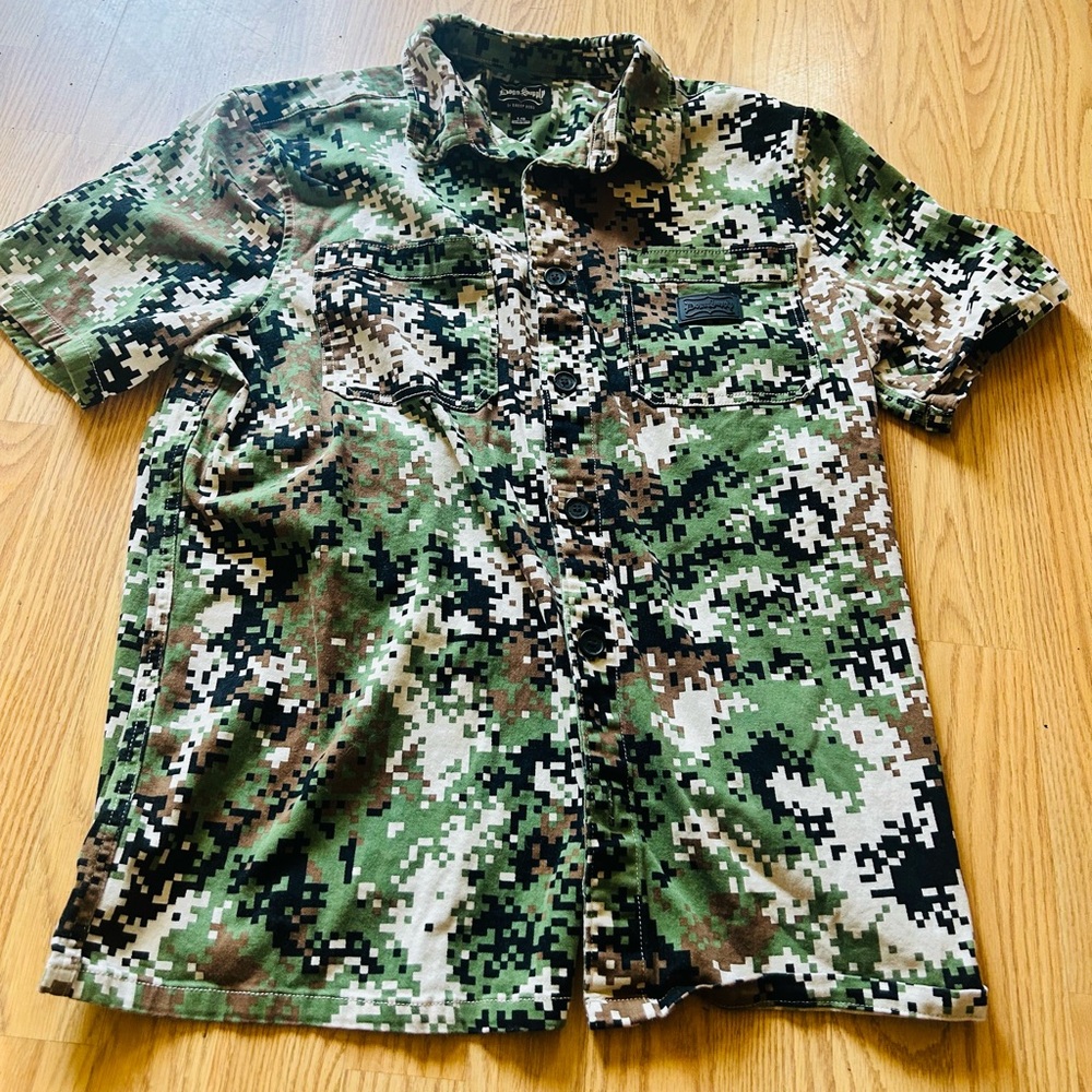Dogg Supply Digital Camo Shirt sz L